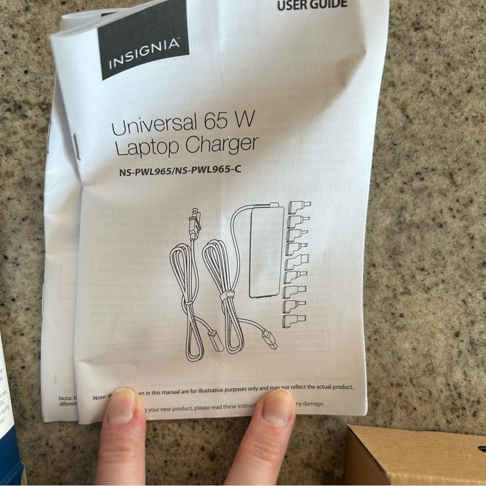 Insignia Universal Laptop Charger - Picture 6 of 6